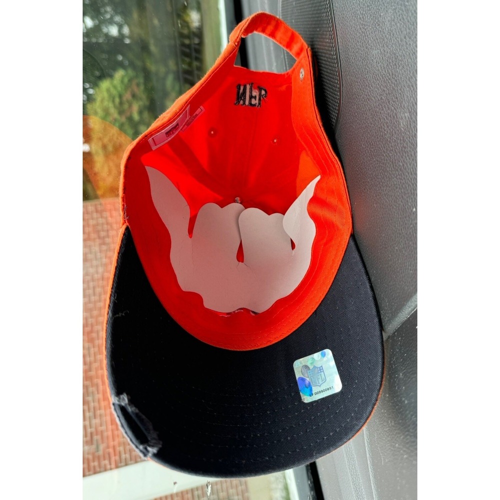 NFL Distressed Script Chicago Bears Adjustable Cap/Hat - Picture 4 of 7